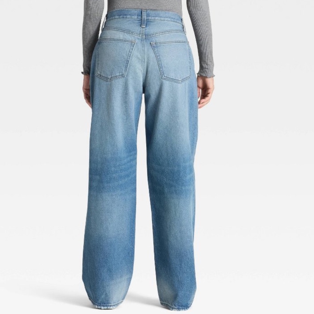 Universal Thread Mid-Rise 90’s Baggy Jeans - Picture 2 of 8